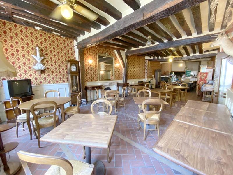 Maison - 425 m² - 16 pièces