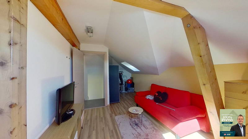 Maison - 260 m² - 6 pièces