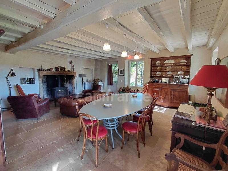 Maison - 205 m² - 9 pièces