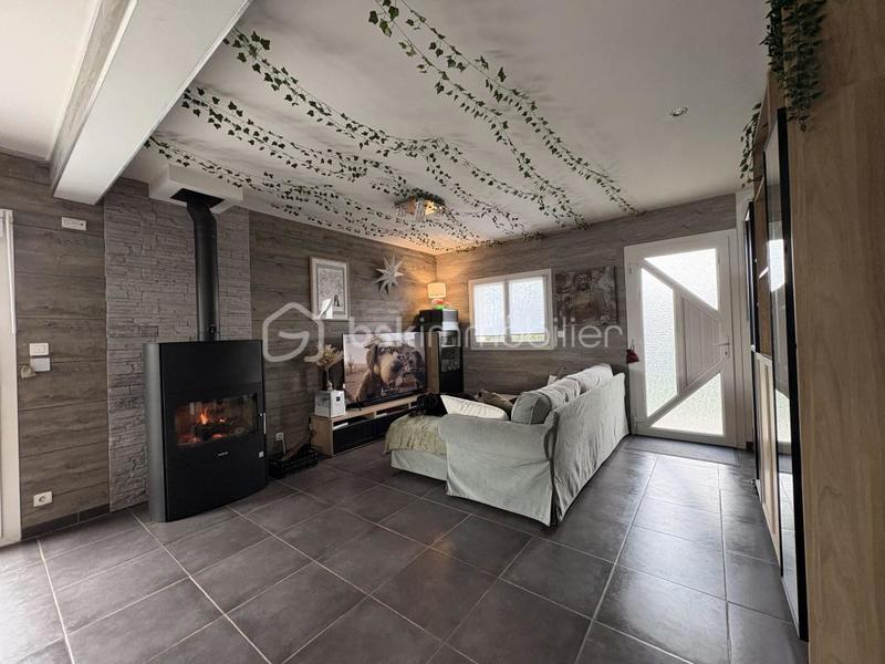 Maison - 90 m² - 4 pièces