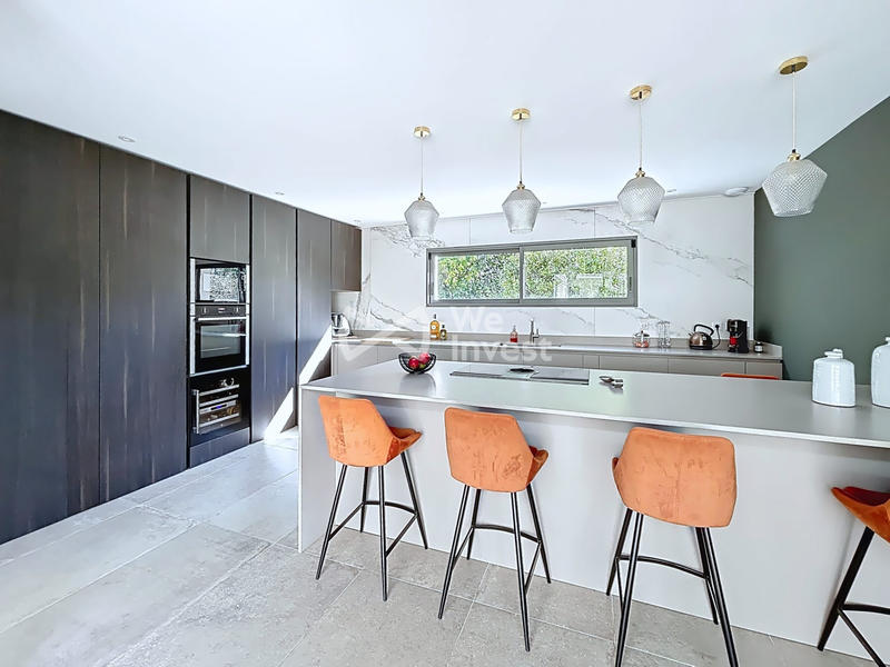 Villa - 220 m² - 5 pièces