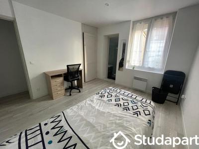 Chambre - 12 m² - 1 pièce