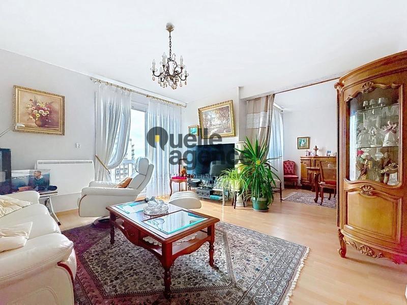 Appartement - 81 m² - 4 pièces