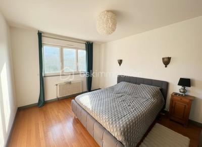 Maison - 121 m² - 6 pièces