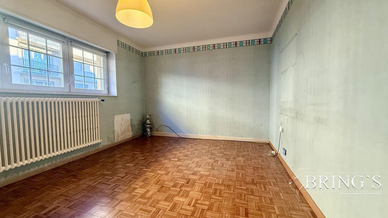 Maison - 187 m² - 8 pièces