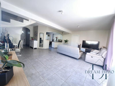 Villa - 136 m² - 5 pièces