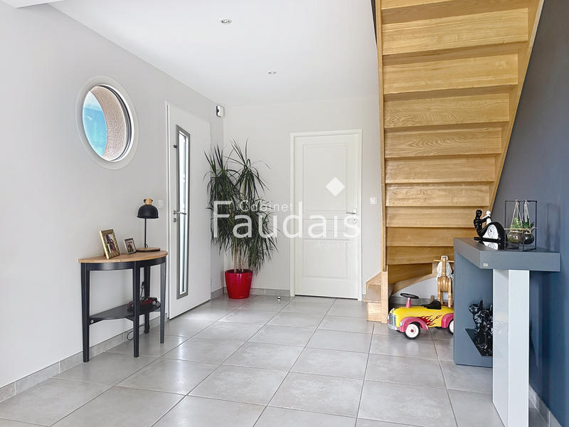 Maison - 173 m² - 7 pièces