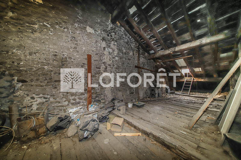 Maison - 285 m² - 7 pièces