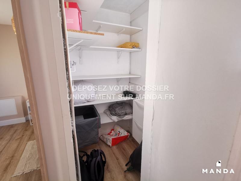 Chambre - 10 m² - 4 pièces