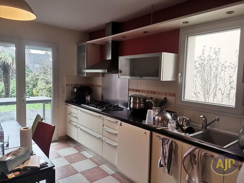 Maison - 166 m² - 7 pièces