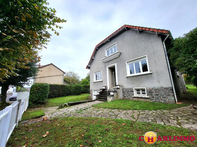 Maison traditionnelle - 138 m² - 6 pièces