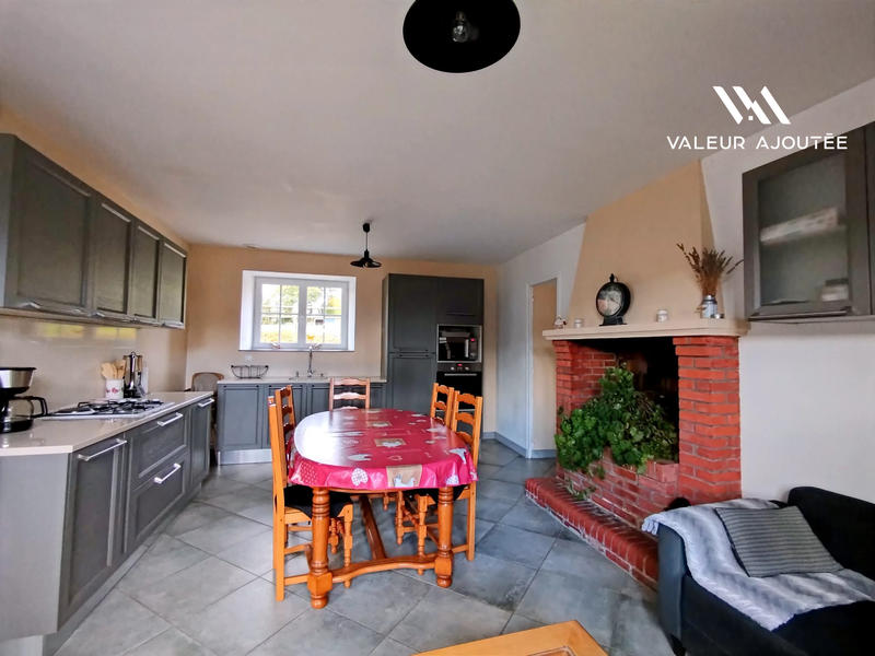 Maison - 138 m² - 7 pièces