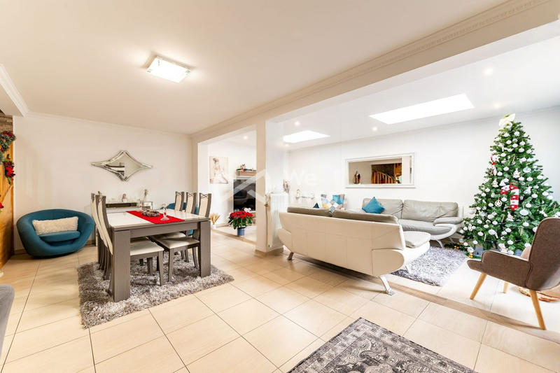 Maison - 122 m² - 6 pièces