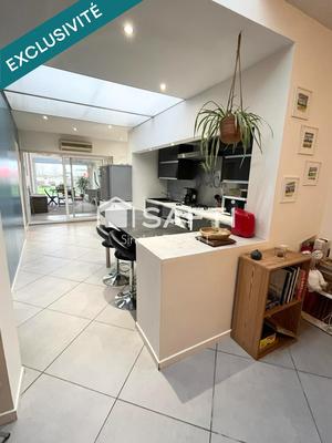 Maison - 201 m² - 7 pièces