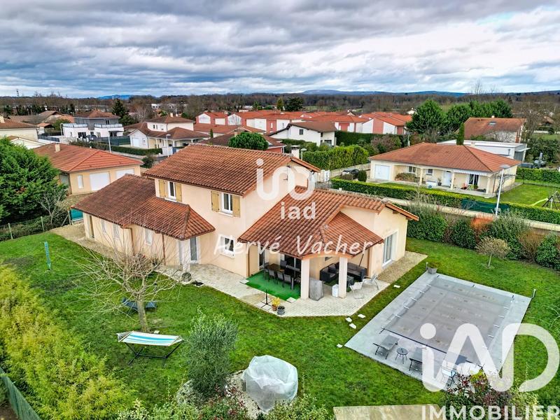 Maison - 141 m² - 5 pièces