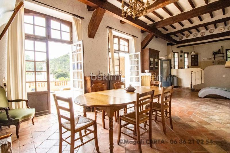 Demeure - 160 m² - 6 pièces