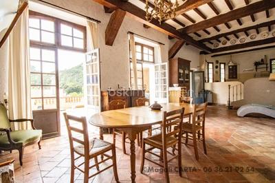 Demeure - 160 m² - 6 pièces