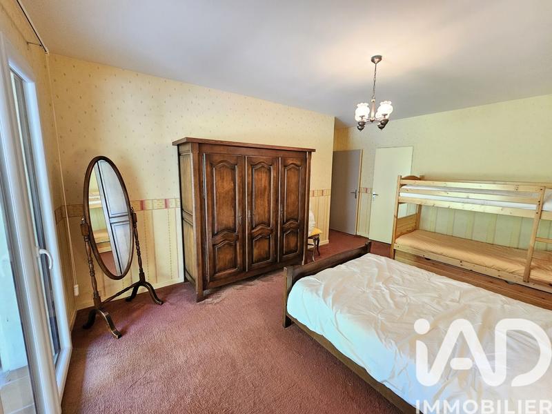 Maison - 202 m² - 6 pièces