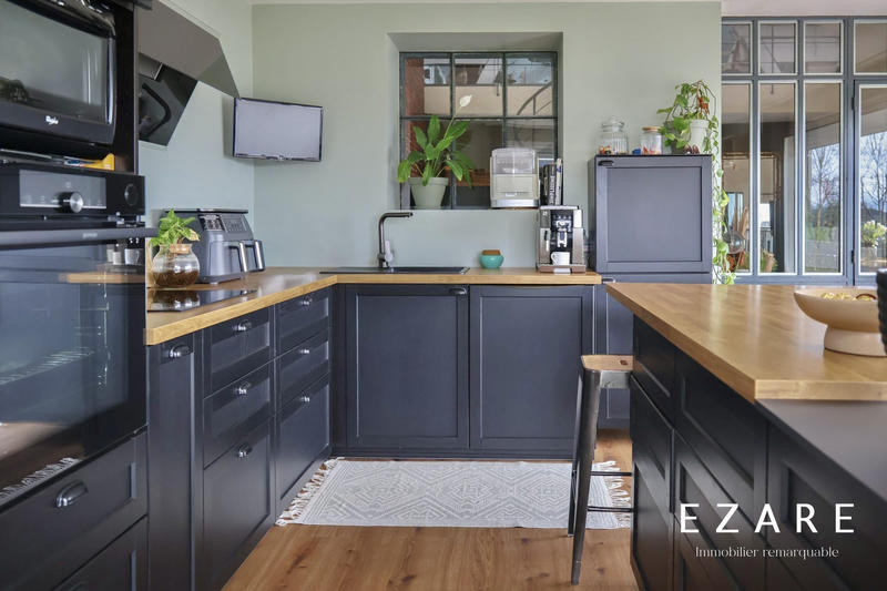 Maison - 210 m² - 5 pièces