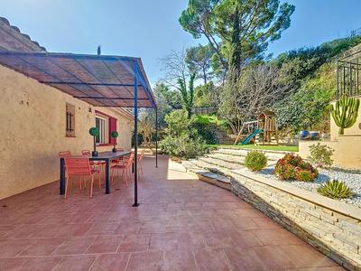 Maison - 236 m² - 9 pièces