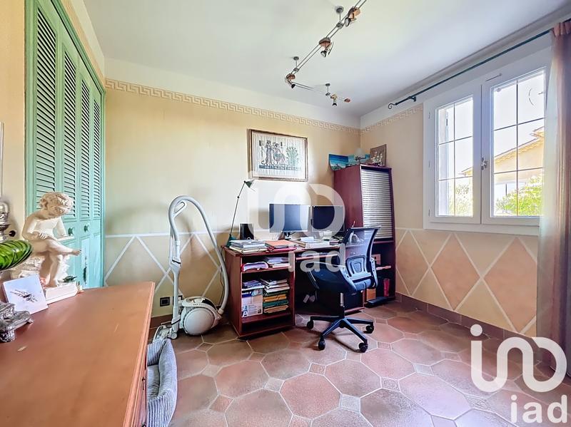 Maison - 182 m² - 7 pièces