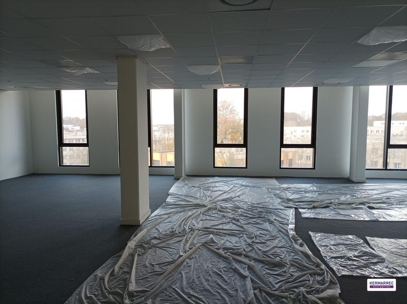 Bureau - 256 m² - 1 pièce