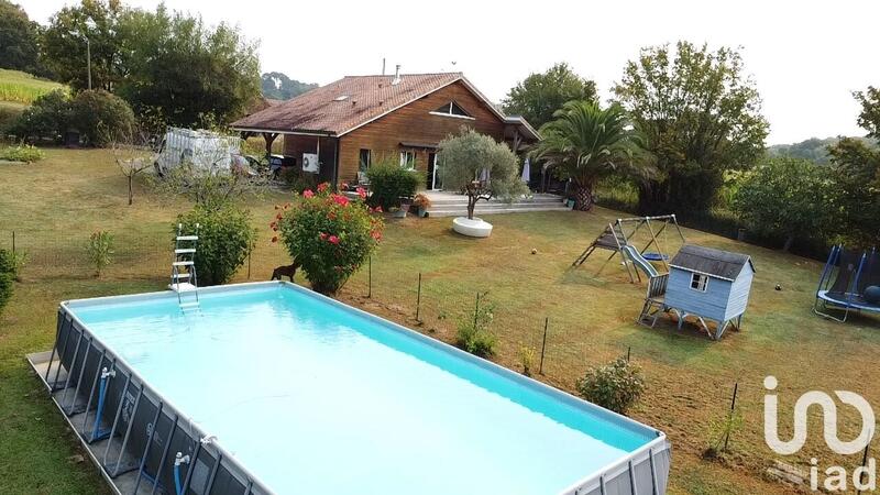 Maison - 137 m² - 6 pièces