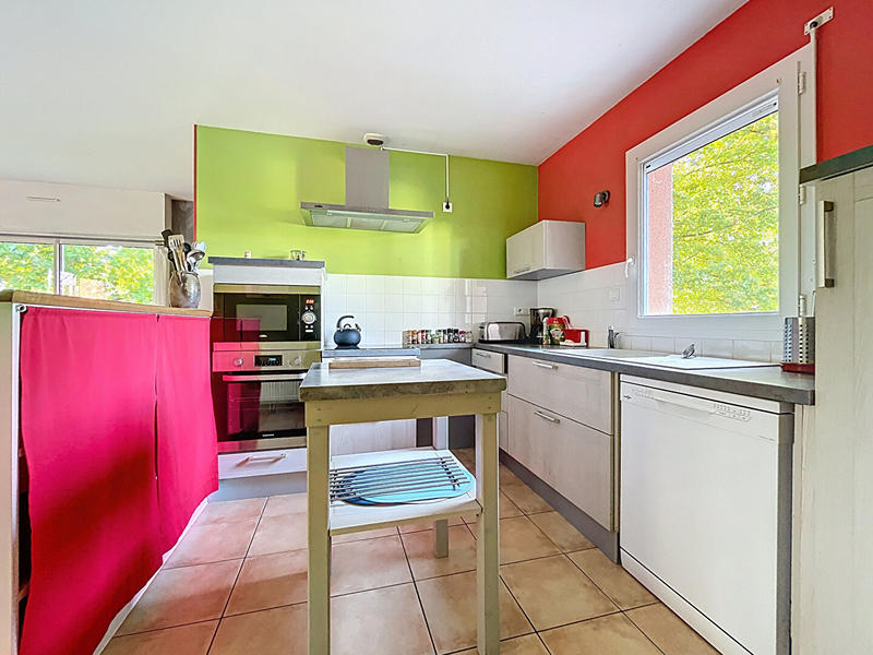 Maison - 95 m² - 5 pièces