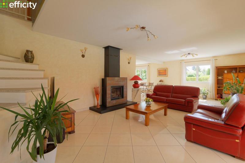 Maison - 215 m² - 7 pièces