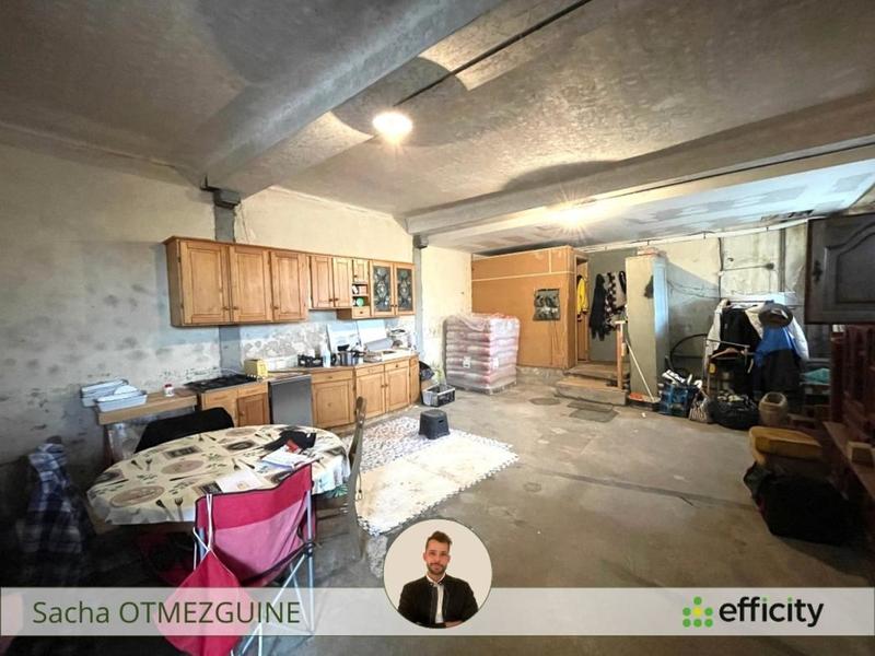 Maison - 245 m² - 9 pièces