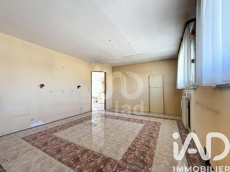 Maison - 180 m² - 8 pièces