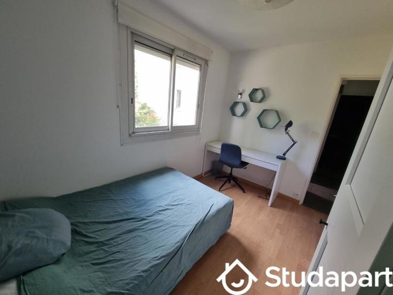 Chambre - 10 m² - 1 pièce