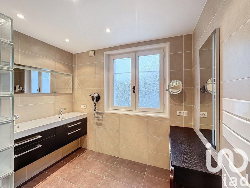 Maison - 147 m² - 5 pièces