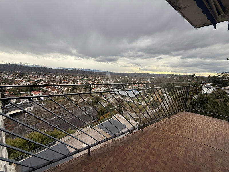 Appartement - 102 m² - 5 pièces