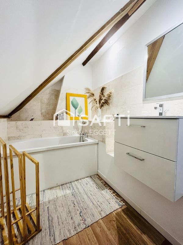 Maison - 201 m² - 7 pièces