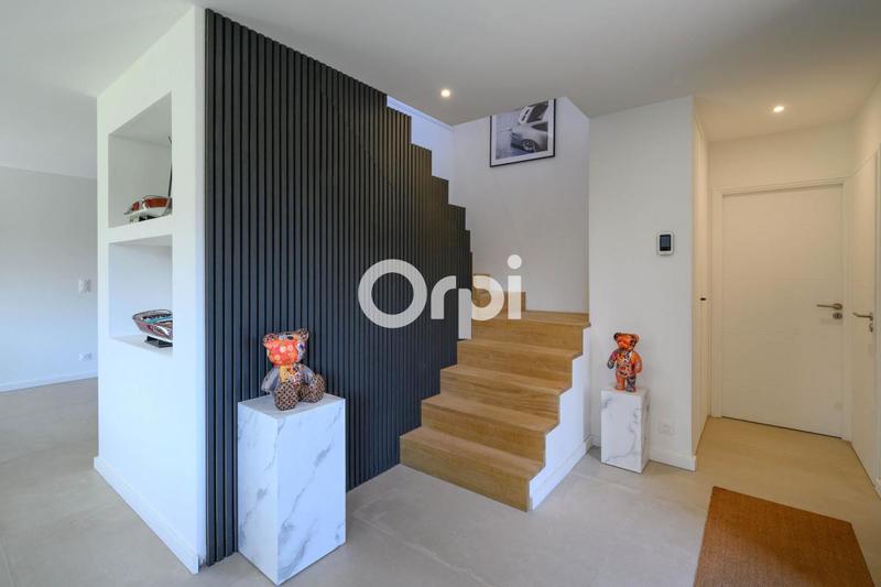 Maison - 189 m² - 6 pièces