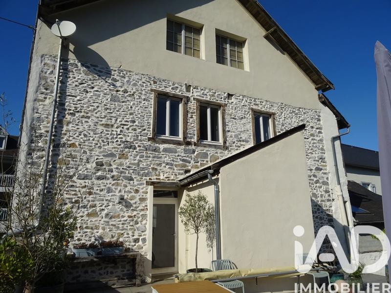 Maison - 340 m² - 8 pièces