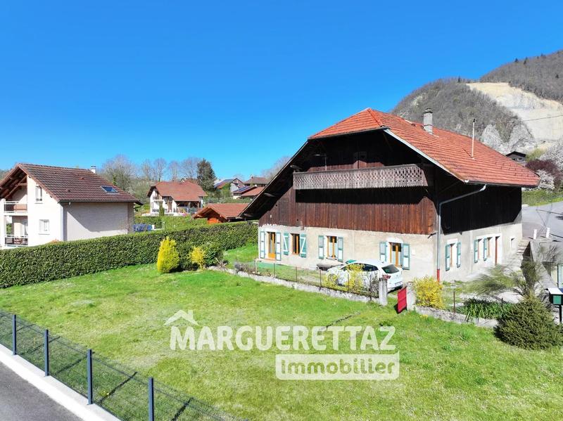 Maison de village - 280 m² - 4 pièces