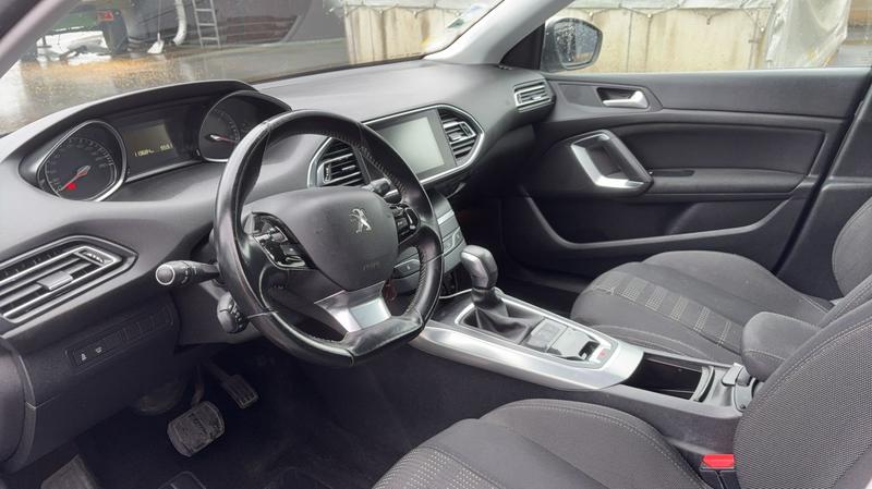 Peugeot 308 II 1.6 BlueHdi 120 Eat6 Allure