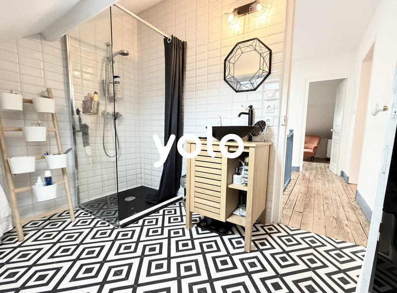 Maison - 127 m² - 7 pièces