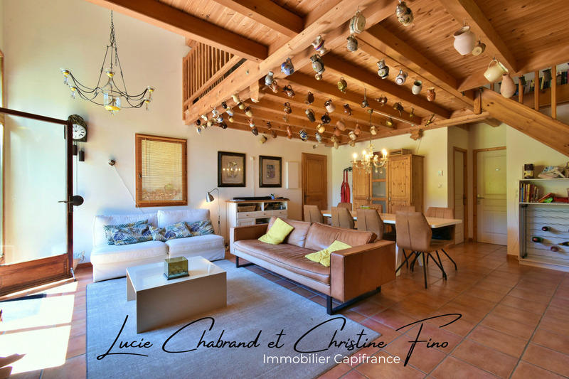 Maison - 187 m² - 10 pièces