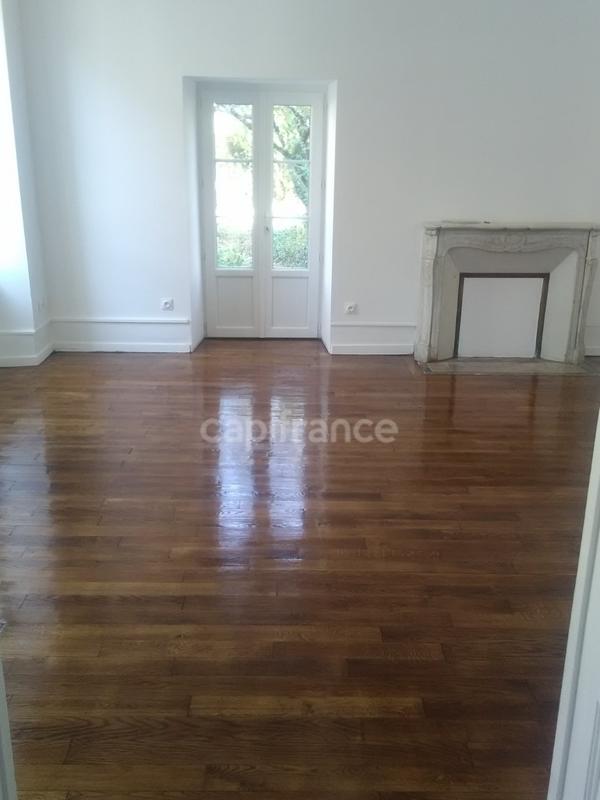 Immeuble - 240 m² - 6 pièces