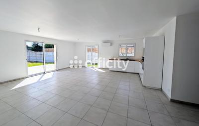 Maison - 90 m² - 4 pièces