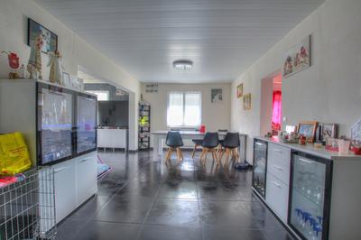 Maison - 180 m² - 7 pièces