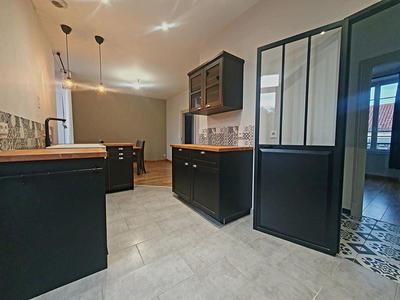 Maison - 93 m² - 4 pièces