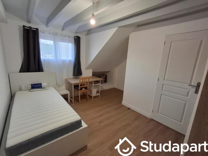 Chambre - 12 m² - 1 pièce