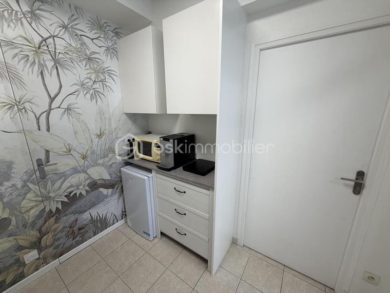 Local commercial - 43 m² - 2 pièces