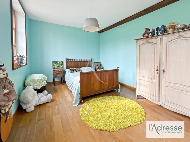 Maison - 249 m² - 7 pièces