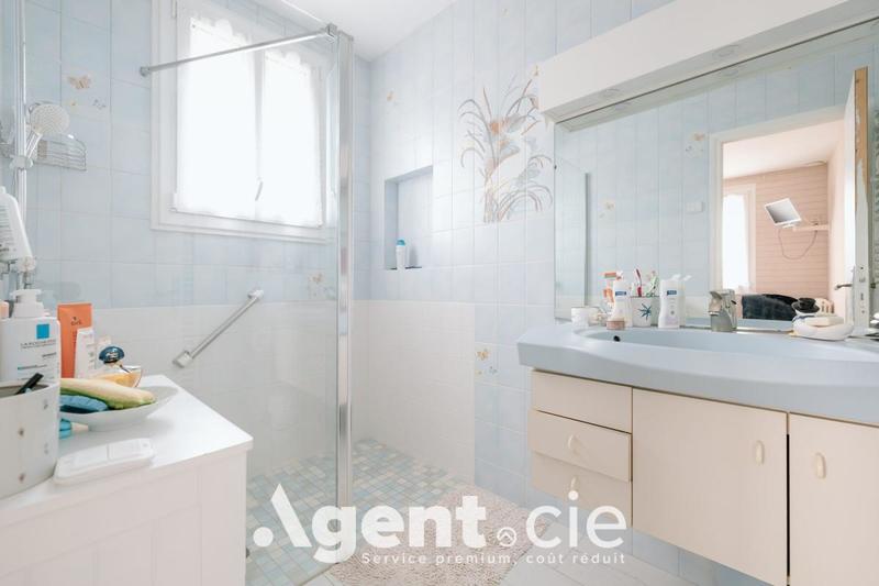 Maison - 184 m² - 7 pièces