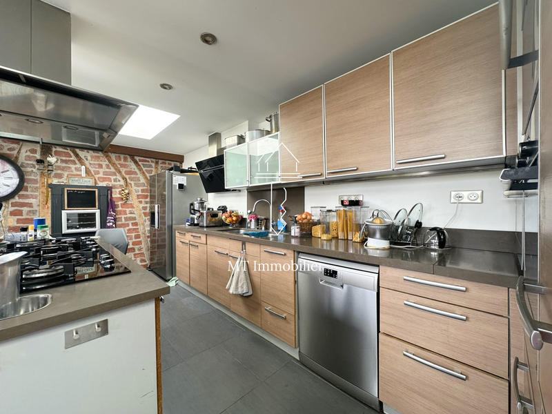 Maison - 205 m² - 4 pièces